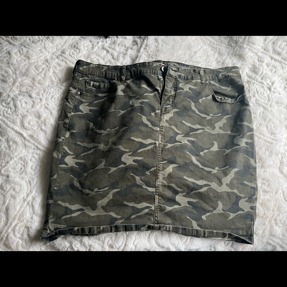 Torrid skirt